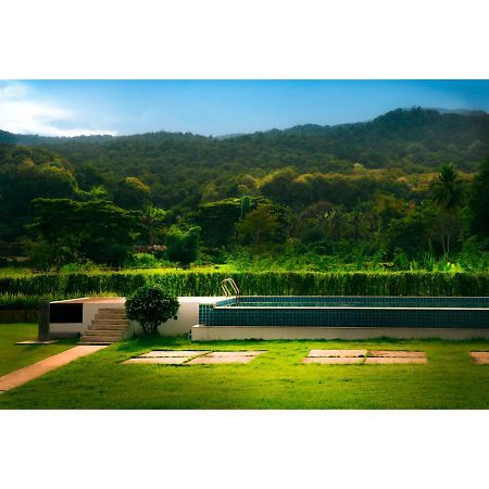 Pak Ram Hotel Mae Rim Bagian luar foto